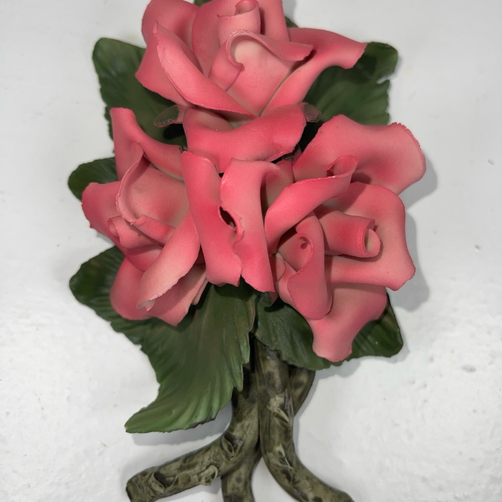 Franklin Mint 1985 “Old Blush” deep pink made in Italy‎ Capodimonte sculpted